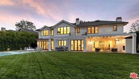 John Goodman owns a&nbsp;house in the Pacific Palisades area of Los Angeles, which he bought in 2007 for&nbsp;$4.6 million.